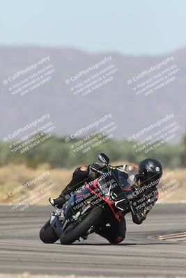 media/Oct-13-2025-Moto Forza (Mon) [[a66d839500]]/2-A Group/Session 3 (Turn 16)/